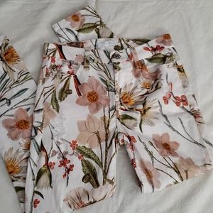 7 For All Mankind White Floral Design Pants Sz 24
